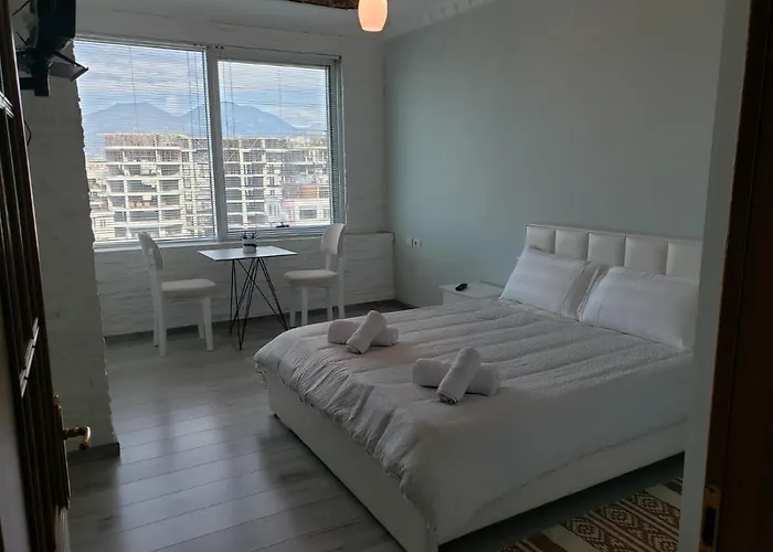Agroni Rooms