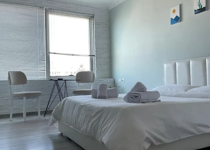 Agroni Rooms