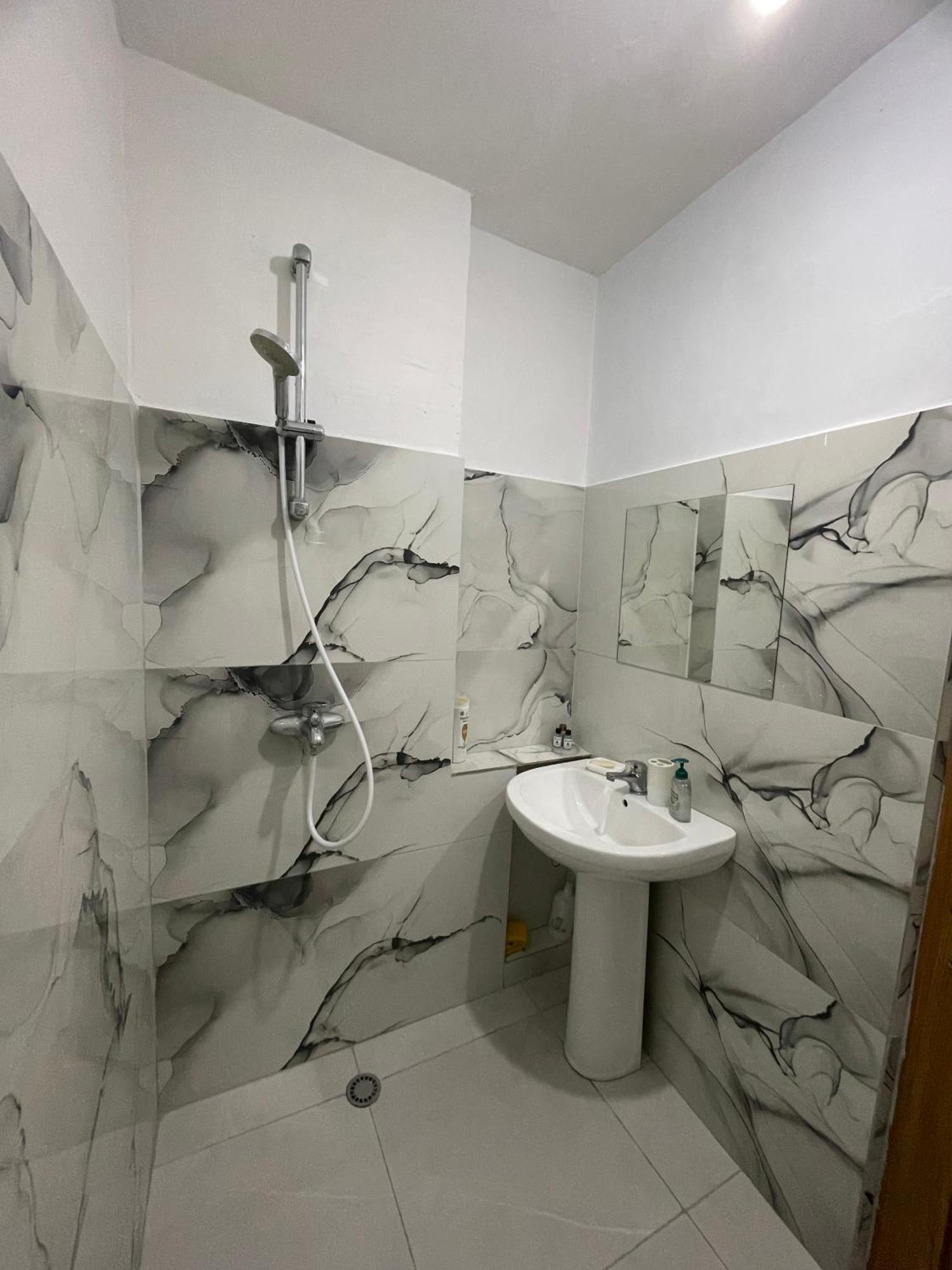 Apartamento Agroni Tirana